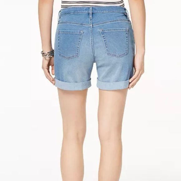 Tommy Hilfiger TH Flex Cuffed Denim 5” Shorts in Pacific Blue Size 4 - Picture 2 of 8